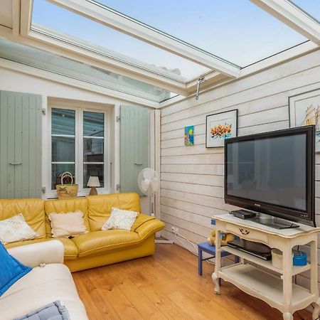 Nice Studio With Veranda Nearby The Beach In La Flotte - Welkeys Buitenkant foto