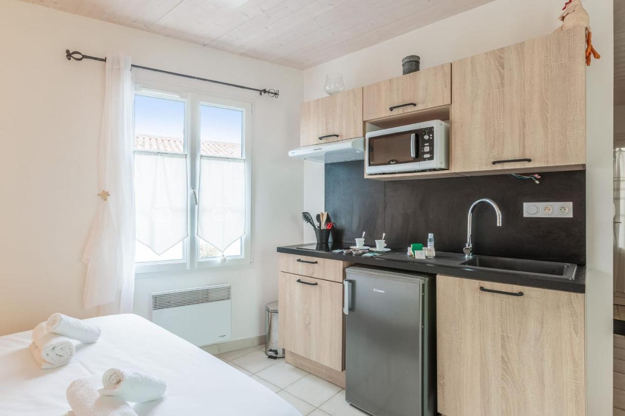 Nice Studio With Veranda Nearby The Beach In La Flotte - Welkeys Buitenkant foto