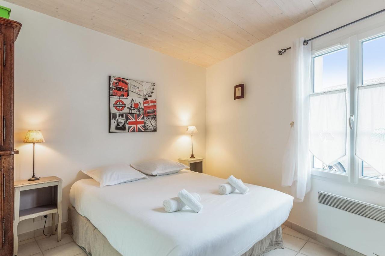 Nice Studio With Veranda Nearby The Beach In La Flotte - Welkeys Buitenkant foto