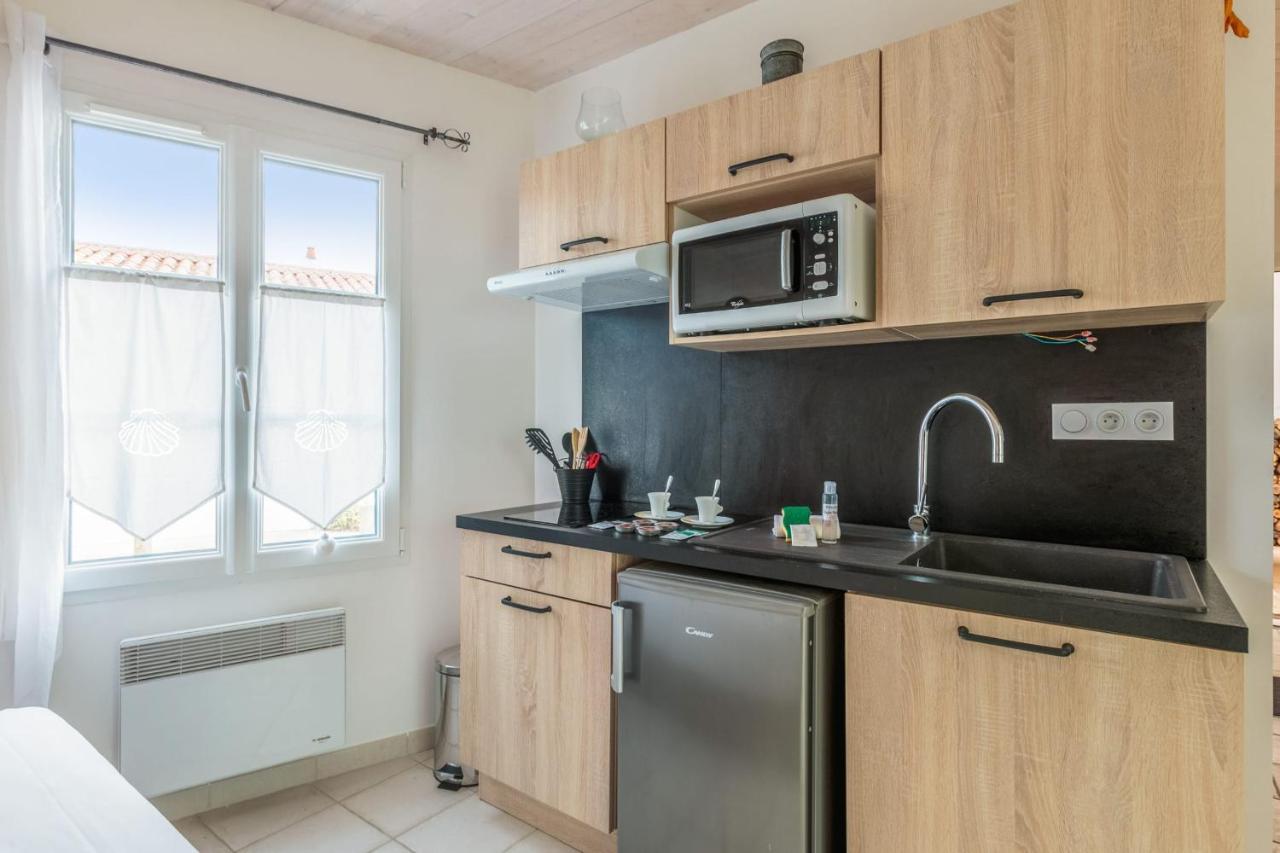 Nice Studio With Veranda Nearby The Beach In La Flotte - Welkeys Buitenkant foto