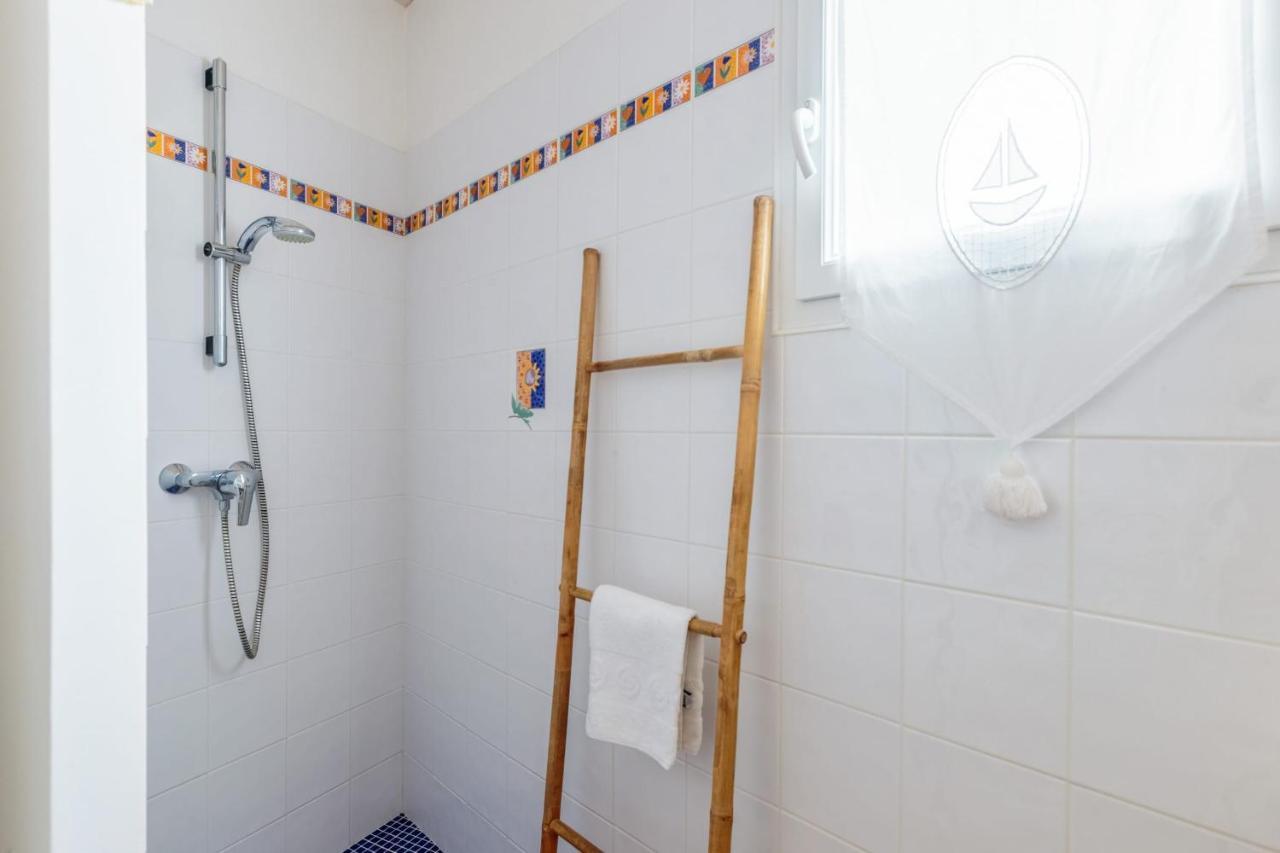 Nice Studio With Veranda Nearby The Beach In La Flotte - Welkeys Buitenkant foto